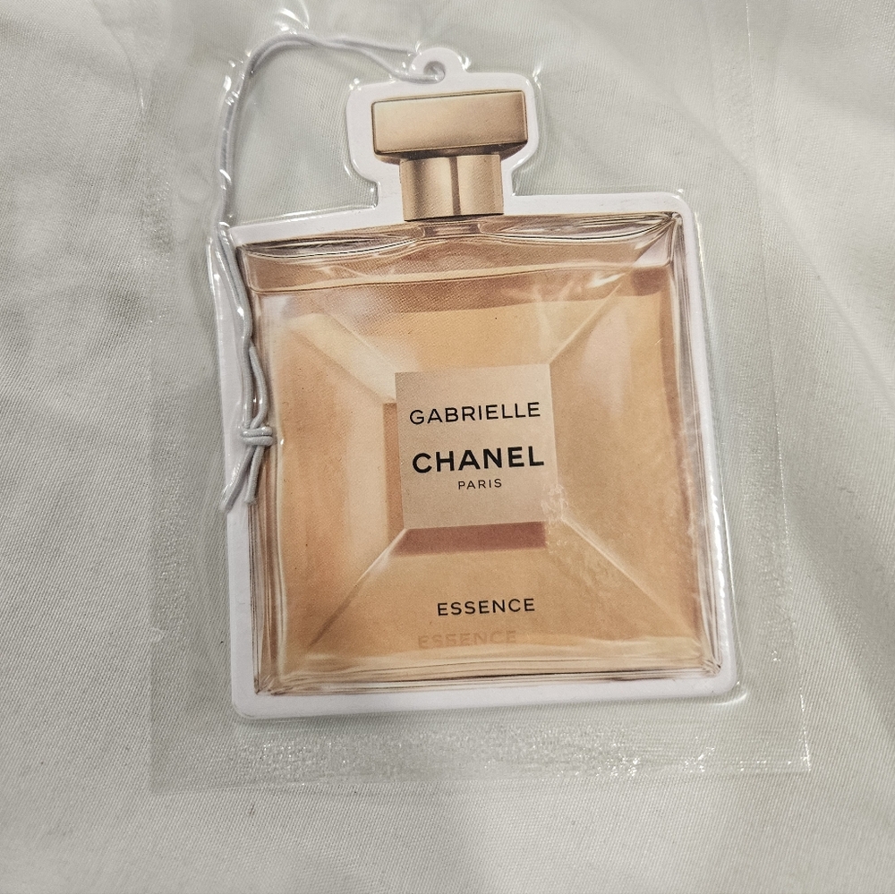 CHANEL Gabrielle Essence Hanging Fragrance Card